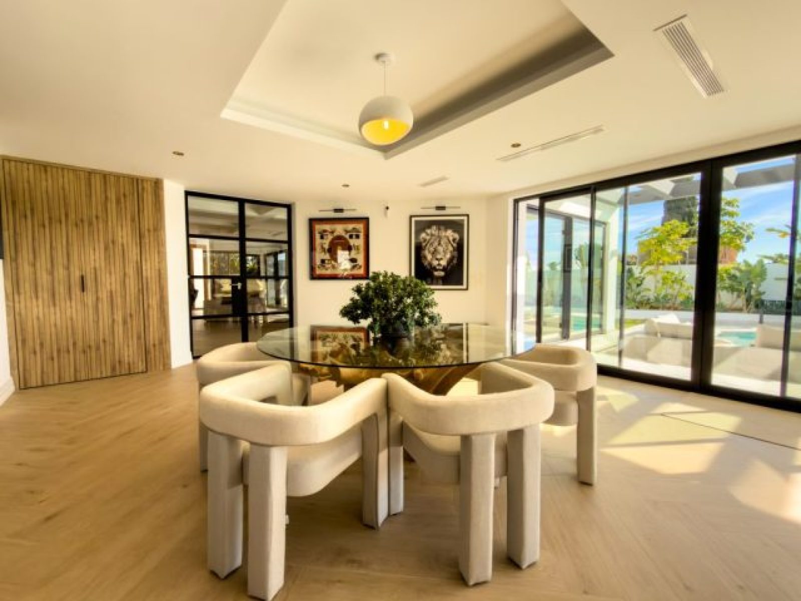 Round dining table by the terrace